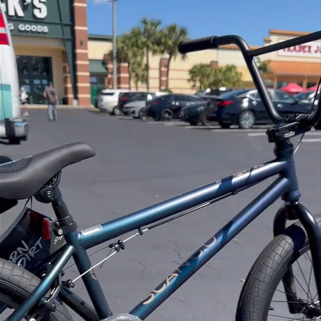 Matty Cranmer Gives New Scan 6.0 BMX Bike to Young Fan – Mongoose