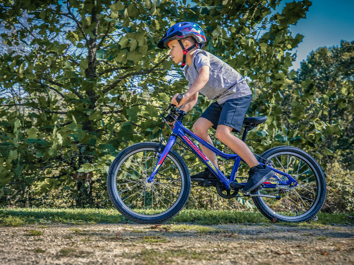 bike with helmet 20 Mongoose Cipher Kids Mountain Bike 20-Inch Blue