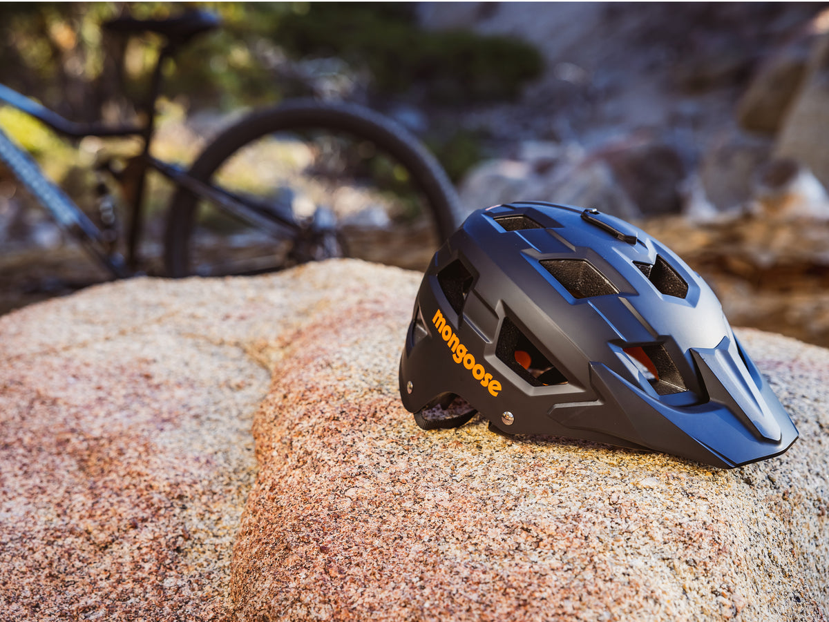 Capture Adult Helmet Black / Adult